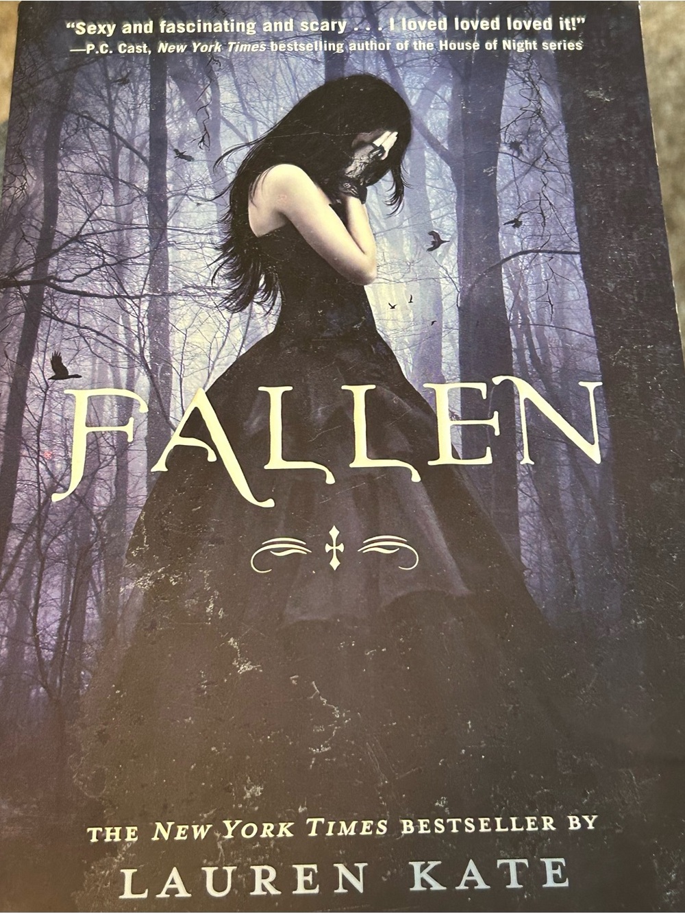 Fallen by Lauren Kate Paperback Book  2009